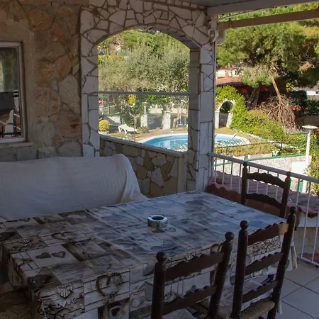 בית נופש Summer House Mestral