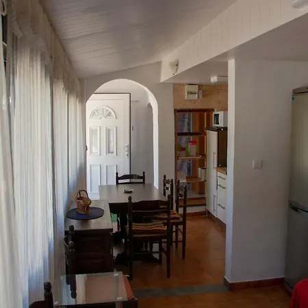 Summer House Mestral *